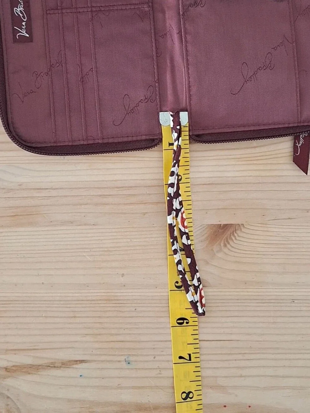 🧡Vera Bradley 'Medallion' Wristlet🧡
